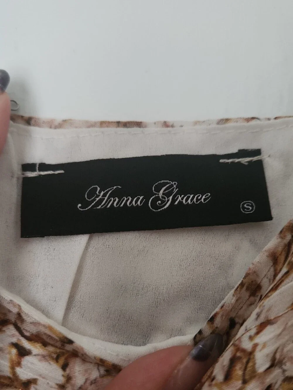 Anna Grace lightweight floral
